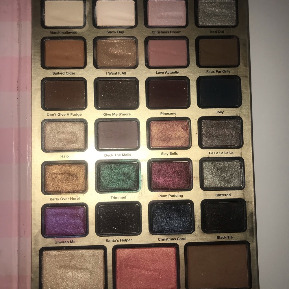 Too faced eye shadow palette!